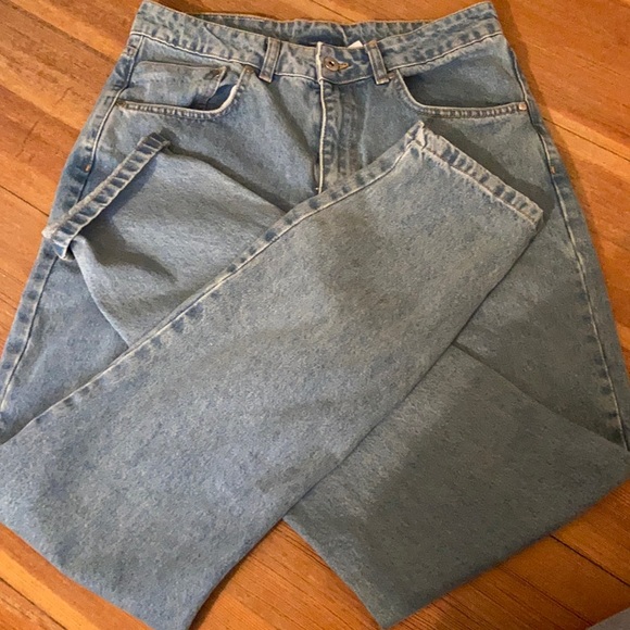 Straight Leg Jean With Butt Slit 